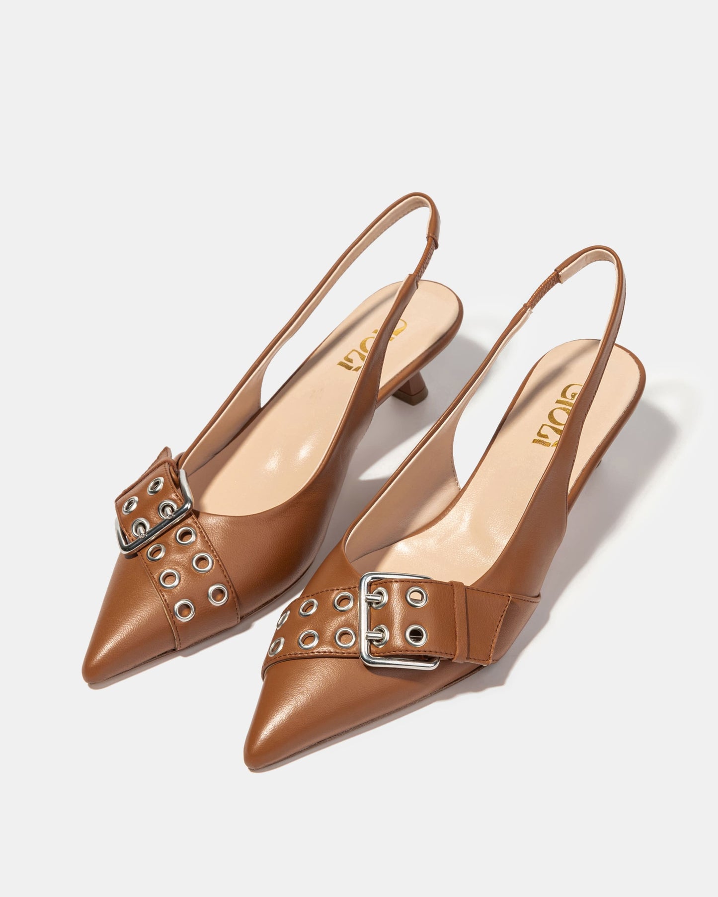 Bow slingback pump