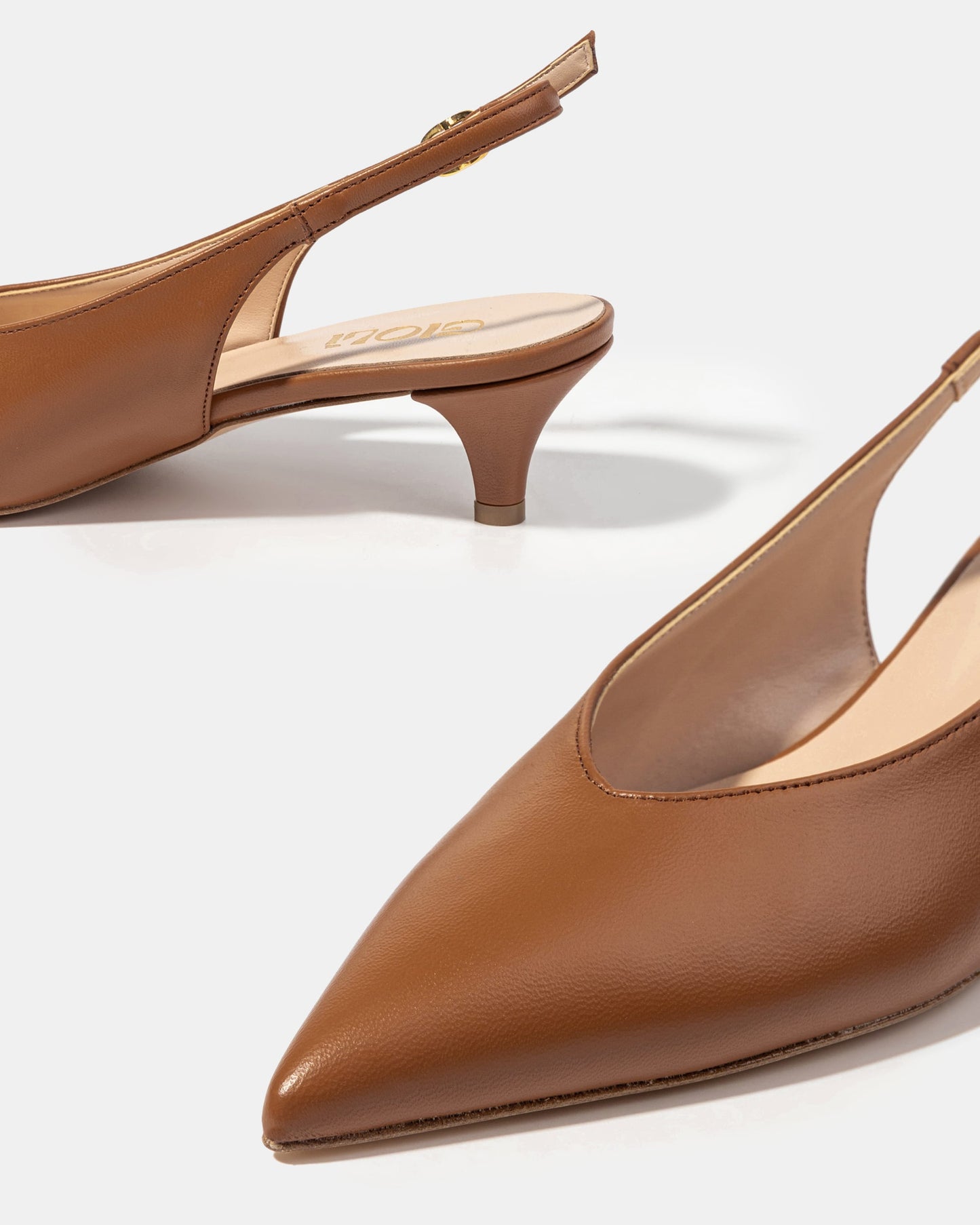Slingback pump
